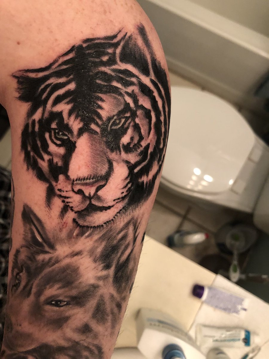 SmokingKing69's tweet photo. #findom tats paid for by piggie$ keep it up for your #cashmaster .... Your #humanatm #paypiggie #paypup #cashslaves #nomery #teamviewer https://t.co/jc0nX7KwPI