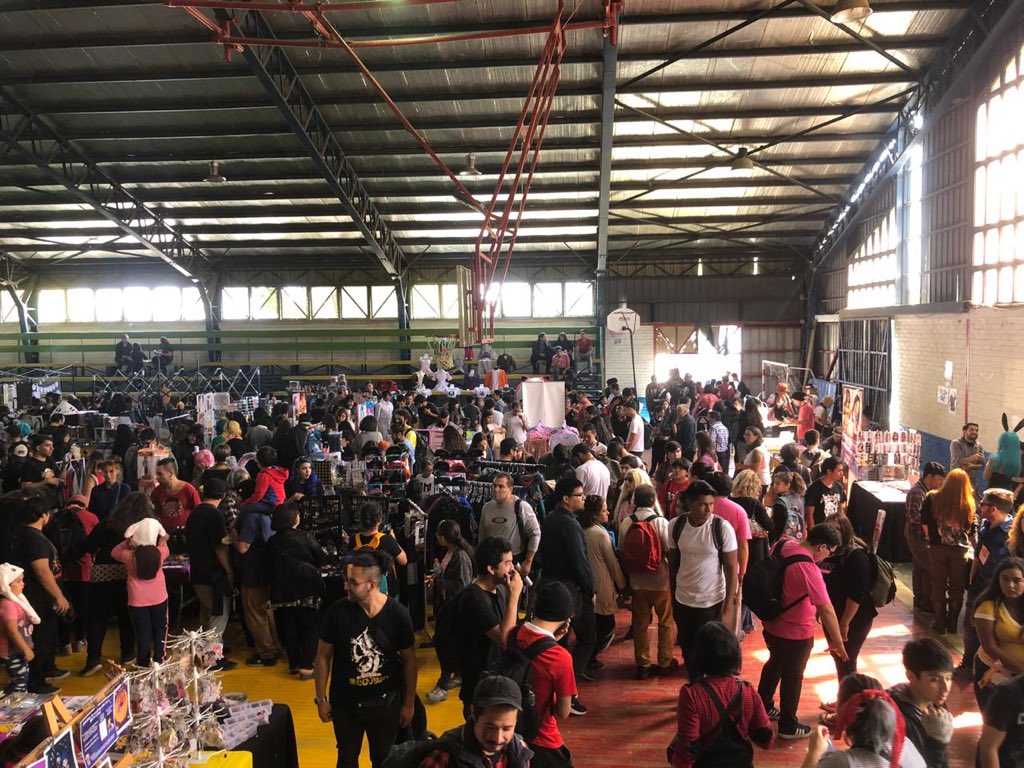 Muni_Maipu's tweet photo. Ya estamos en el Estadio Santiago Bueras disfrutando con #expohobby
Con todos los videojuegos, talleres, comunidades,música , copa Cos Play, Just dance stage, patio de comida y muchas sorpresas más.
Es hasta las 19 horas.
#maipúrenace☀️ #santiagobuerasmaipu
INVITACIÓN GRATUITA https://t.co/OP1OshsIRi