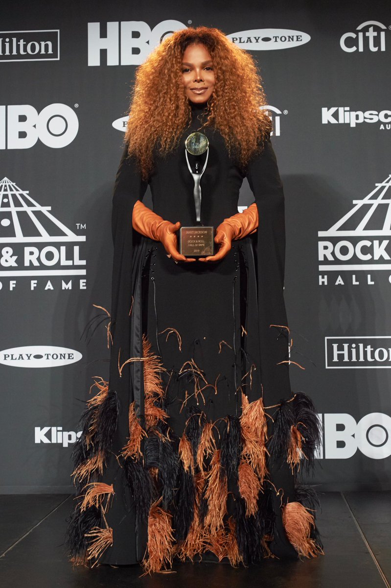 JanetJackson's tweet photo. Your baby sister has made it in.✨Thank u to each and every fan. You’ve been with me every step of the way. 💜 #RockHall2019 https://t.co/coYfcRHyFq
