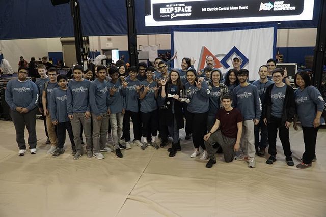 Congrats to Team #frc5422 on winning the Central Mass District Event UL Safety Award! #omgrobots #WeAreNE ift.tt/2HRKnJf