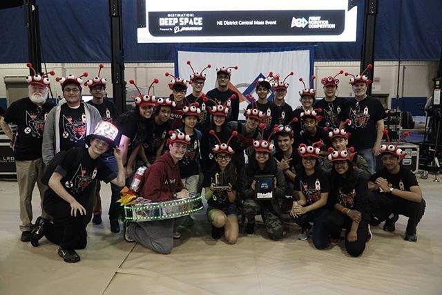 Congrats to Team #frc4048 on winning the Central Mass District Event Imagery Award! #omgrobots #WeAreNE ift.tt/2U5rDg1