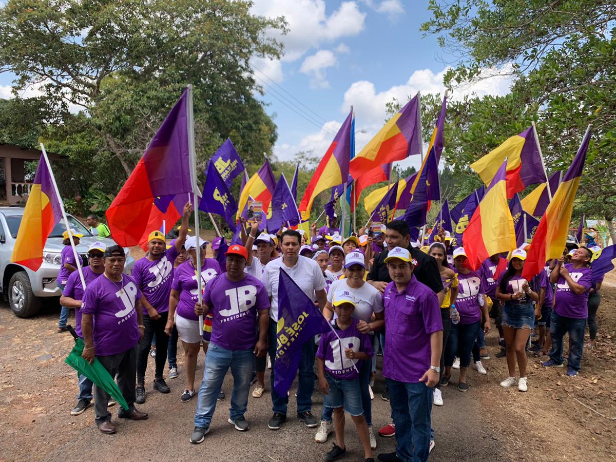 BlandonJose's tweet photo. En todo el país, miles de activistas de @panamenistas @PP_Panama e independientes caminan en apoyo a nuestras propuestas y trayectoria. Este país necesita cambios y estos sólo son posibles con líderes que conjuguen experiencia, capacidad y voluntad #CambioProfundo https://t.co/hMkoyEB6RI