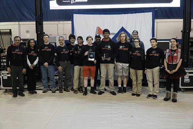 Congrats to Team #frc5813 on winning the Central Mass District Event Autonomous Award sponsored by Ford! #omgrobots #WeAreNE ift.tt/2CLkbMv