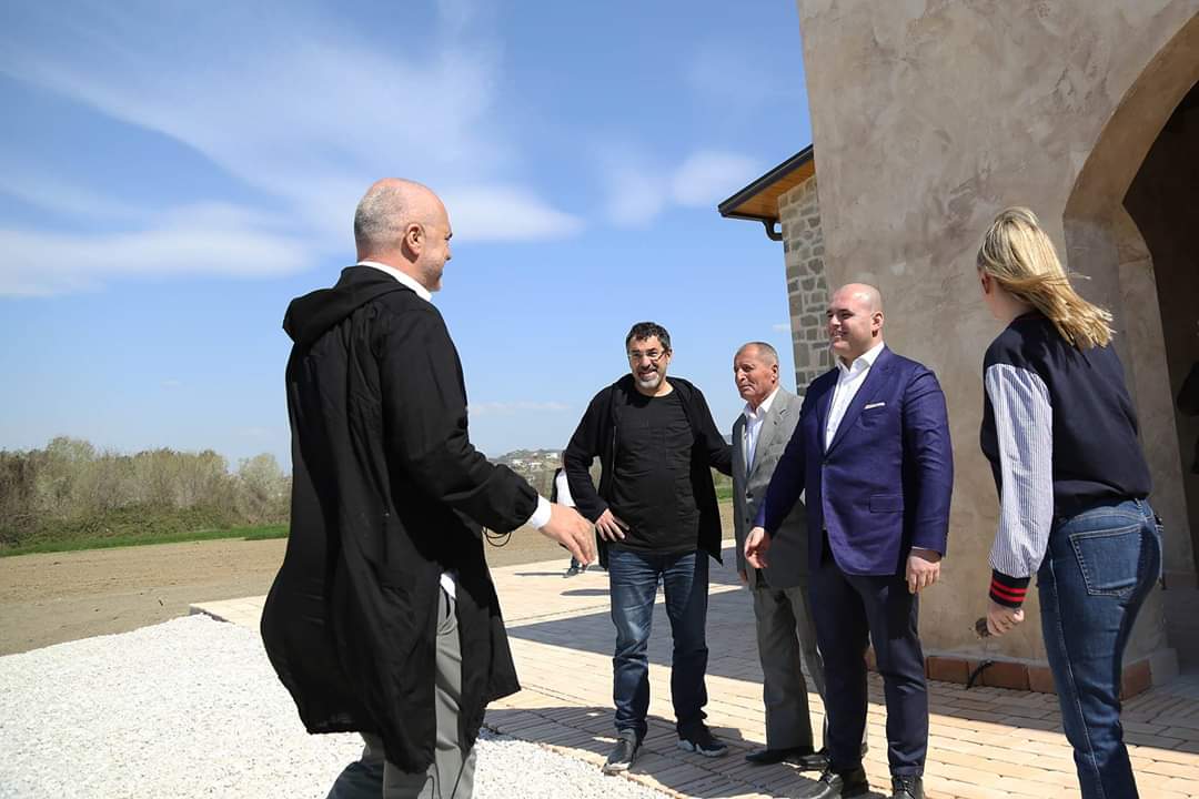 bledicuci's tweet photo. 'Agroturizëm Gjepalaj’, investimi i ri i mjeshtrit të kuzhinës dhe sipërmarrjeve në fushën e kulinarisë.✅Ne e mbështetëm këtë biznes me rreth 10 milionë lekë jo thjesht sepse ‘garancia’ ishte Fundim Gjepalaj, por sepse besojmë fort tek çdo sipërmarrje në agroturizëm. 🙏 Suksese! https://t.co/iF2U1YIOMt