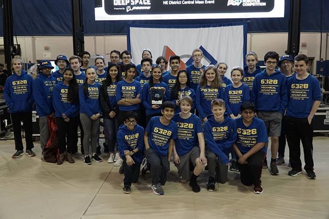 Congrats to Team  #frc6328 on winning the Central Mass District Event Innovation in Control Award! #omgrobots #WeAreNE ift.tt/2HP8hoN