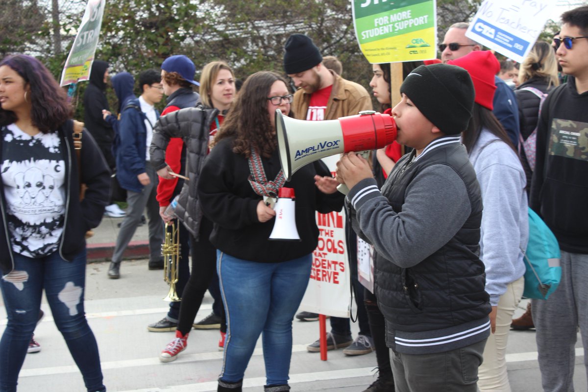 ZZZZZZZZZZZack's tweet image. #RedForEd #unite4oaklandkids #OUSDstrike