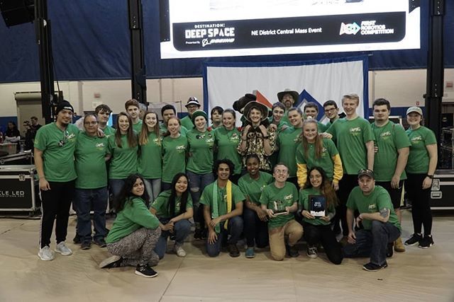 Congrats to Team #frc126 on winning the Judge's Award here at the Central Mass District Event! #omgrobots #WeAreNE ift.tt/2U71xsR