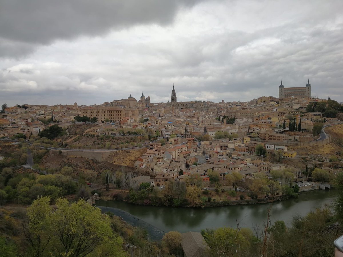 Vanesuky84's tweet photo. Que bonito es Toledo ❤️❤️❤️ https://t.co/8VCEJCb4vP