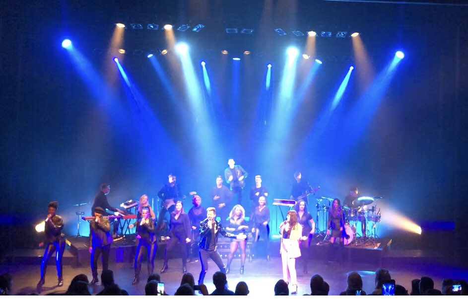 Laatste show <a href="/itsjordanroy/">Jordan Roy</a> <a href="/LuxorTheater/">Luxor Theater</a> Wat een verrassing <a href="/JennieLenaMusic/">Jennie Lena</a> Een ode aan #GeorgeMichael en wat voor een. De band, de allround entertainers😘 en de ongelofelijk getalenteerde, grappige én ontroerende Jordan Roy.  #freedom #tweedekeerwasnogbeter #reprise