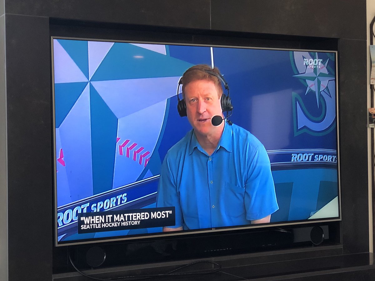 kticen's tweet photo. Thanks @Mariners and @ROOTSPORTS_NW for having me on the pregame show to talk about the book! Had a blast and then sprinted home to jump on a field and do my favorite thing! Nothing better than being on a baseball field on a gorgeous Seattle day!  Go M’s! #TrueToTheBlue https://t.co/dK9zlUNYQJ