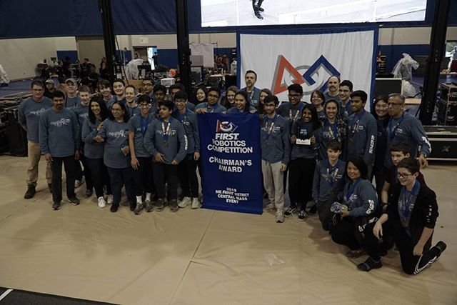 Congrats to Team  #frc5422 on winning the District Chairman's Award here at the Central Mass District Event! #omgrobots #WeAreNE ift.tt/2uBEveu