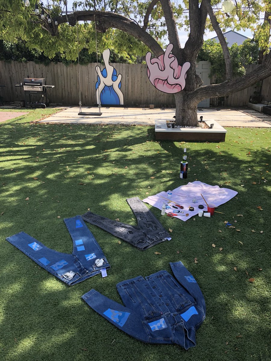 aaronkkai's tweet photo. Painting some denim in my backyard 🌊 https://t.co/oCY8VWbO0z