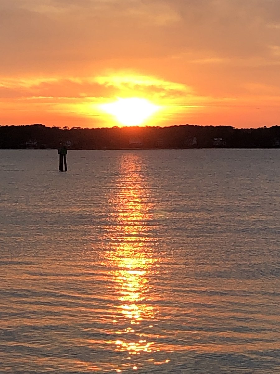 davidbhuffman's tweet photo. Hilton Head Island sunset! . https://t.co/8ZGs3gAALb