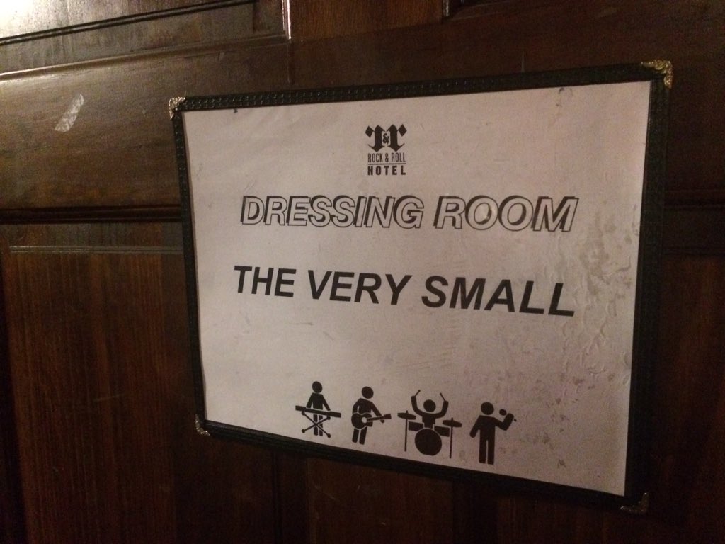 theVerySmall's tweet image. Starting in 2 HOURS: our FINALE show at @rocknrollhotel