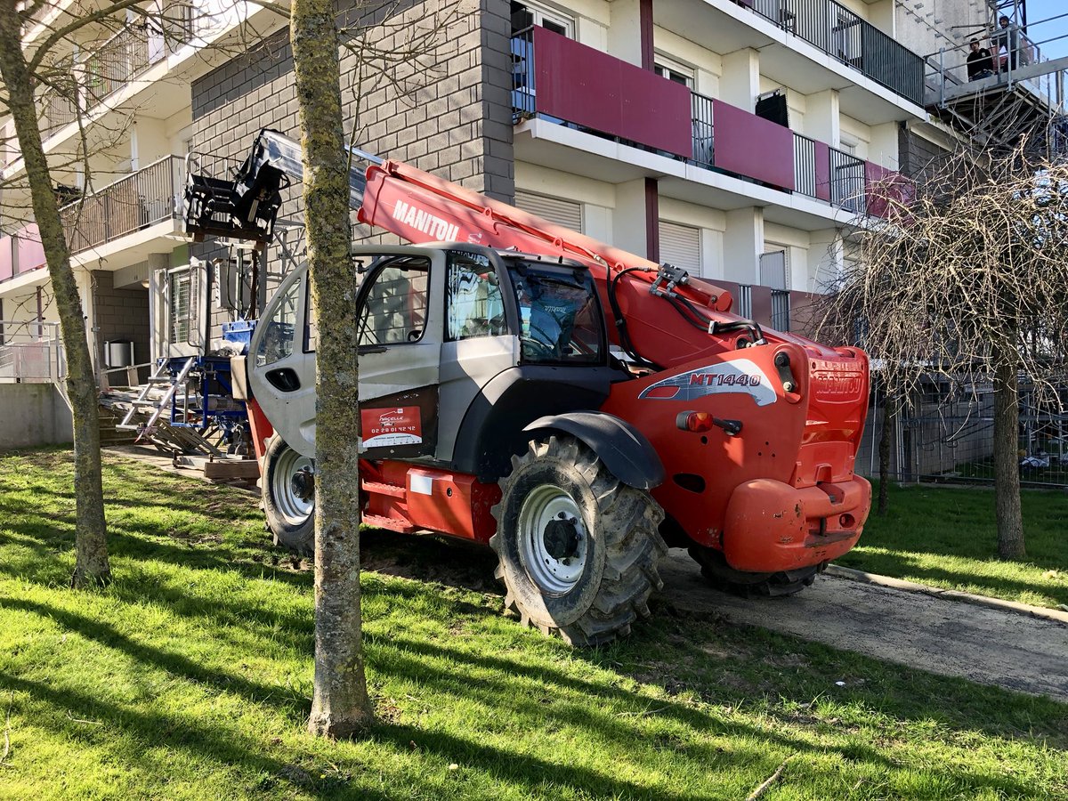 nacelle44's tweet photo. Chariot chantier St Nazaire https://t.co/6bByg9Tng7