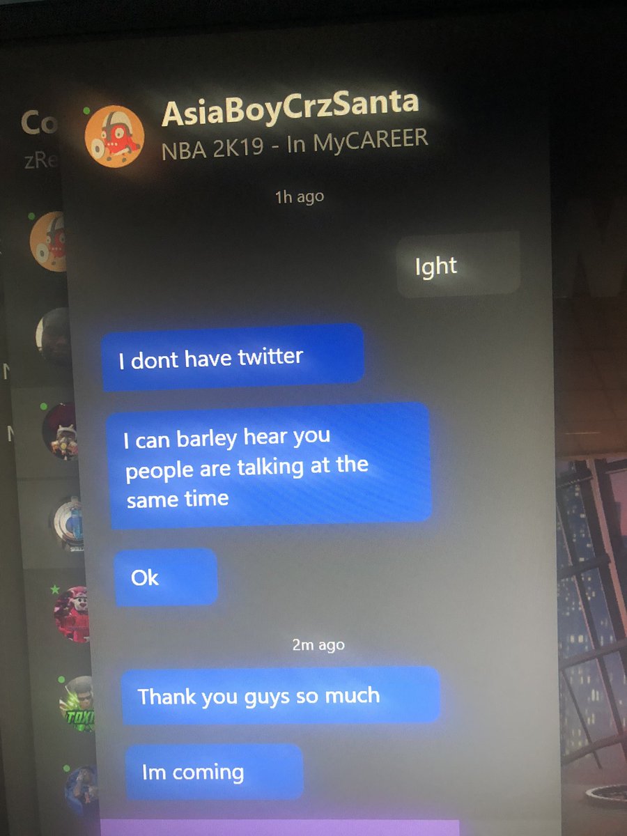 UREDCRAH's tweet photo. Love making people’s days, this kid had no one to play with for court conquer so I helped him win, doesn’t matter what ur rep is #makethecommunitygreat https://t.co/yLw5ie5naA