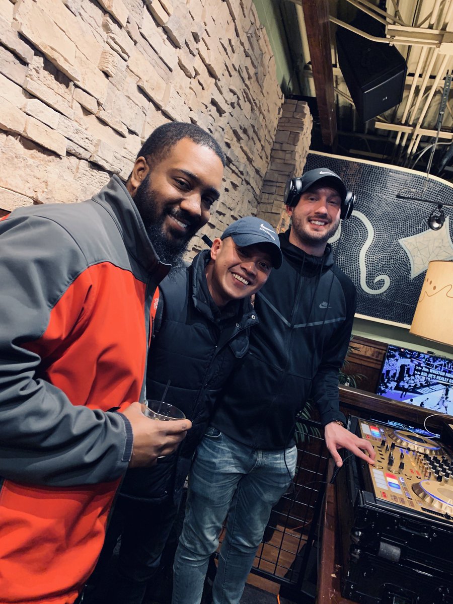 itsTizzyDude's tweet photo. When homies support each other. Minus the other dude who isn’t here @thedjgrock @FreeKoty #Snacksss https://t.co/Ncm7O5pn6C