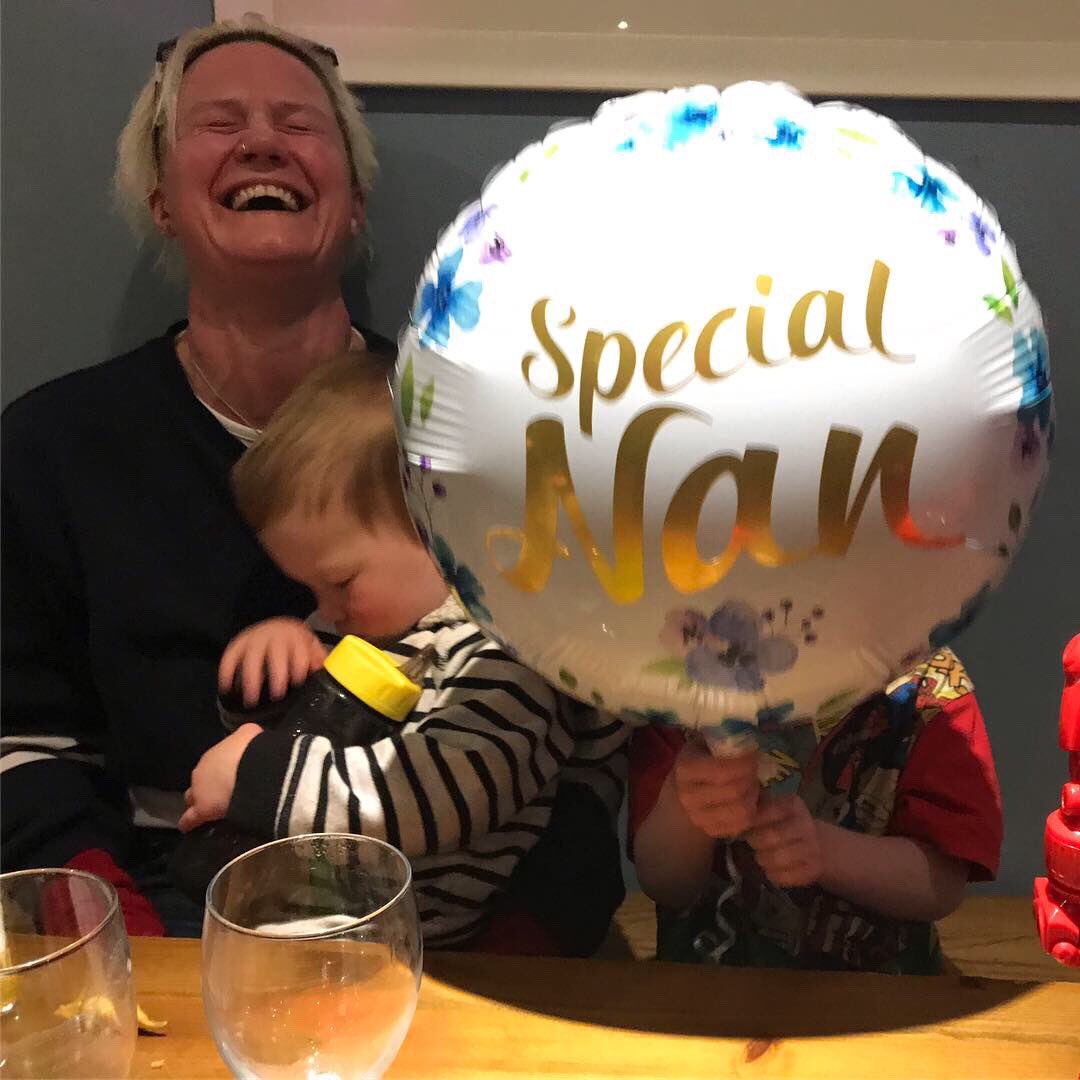 Cmon boys let’s have a lovely Mother’s Day photo. Oh. #HappyMothersDay #notmyballoon