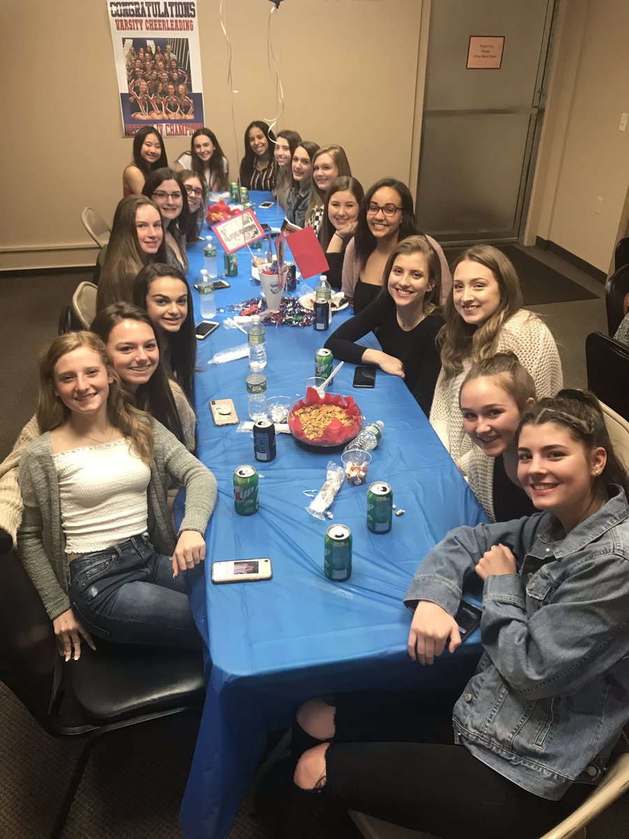 ForksAthletics's tweet photo. Our Competitive Cheer Team celebrating their success at their end of season banquet tonight!  #fifthinthestate #ogoforks https://t.co/tfTFJPWb1G