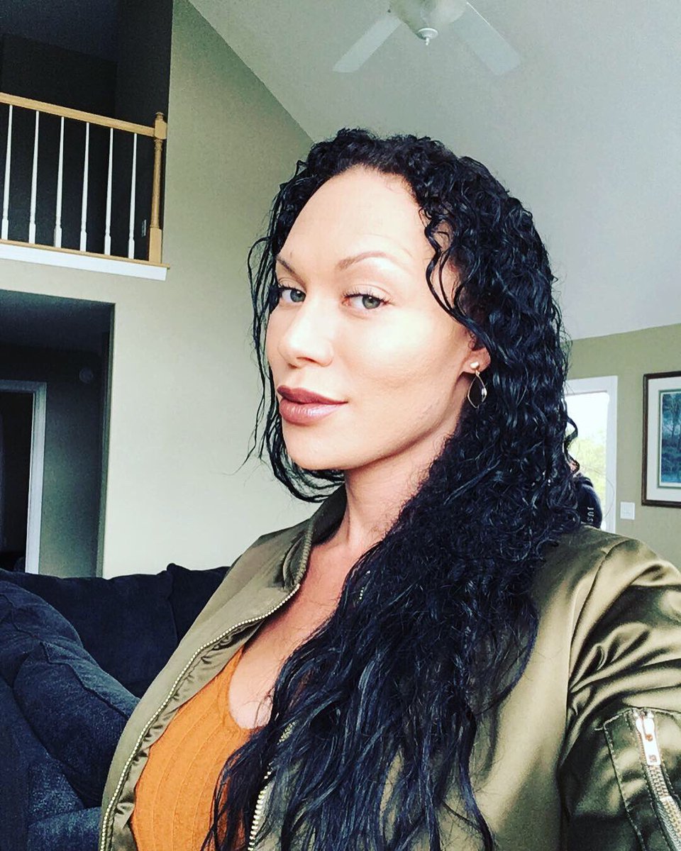 Mia Isabella's is a porn model. Video, photos, and biography.