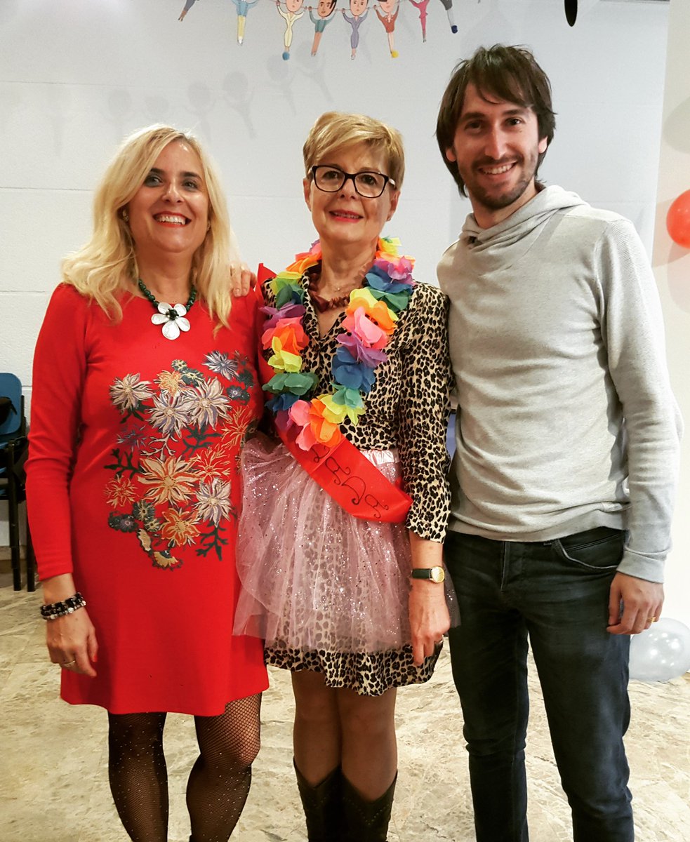 dcalomarde's tweet photo. Viviendo en el @IAJota Instituto Aragonés Juventud la jubilación de nuestra querida compañera y amiga #MariaAntoniaRuesta
Has hecho de tu trabajo tu pasión #serviciodeInformación algo vivo y de la #RedSAIJ una gran familia en #Aragón.
Muy emotiva! Te llevaremos en el corazón! https://t.co/AUg21coL18