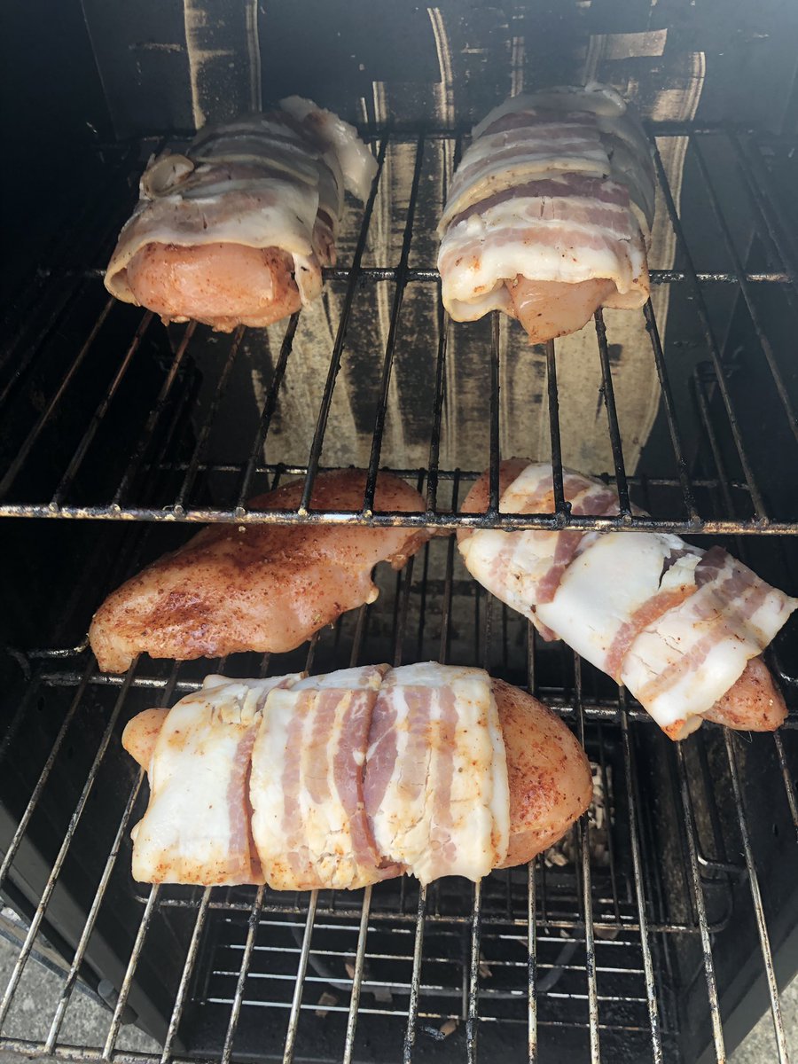 OneTwoThreeC's tweet image. Bacon wrapped smoked chicken breasts submitted for #ruizing approval @carlruiz