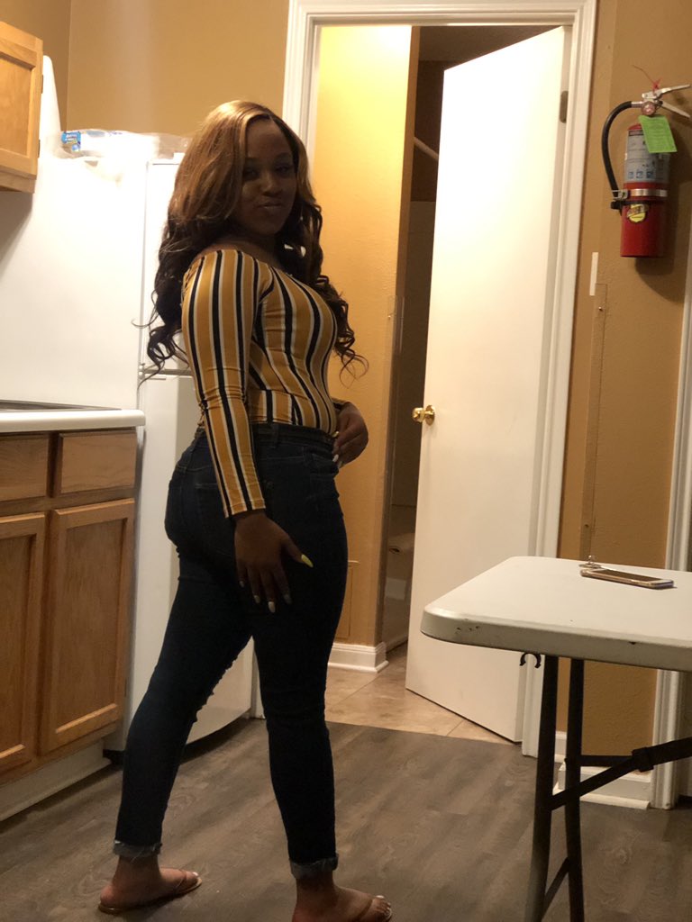 BreeQuaNay's tweet photo. you know when to apply pressure & when to play backfield 🥵💕
#recapoflastnight https://t.co/KbMJI3u0xK