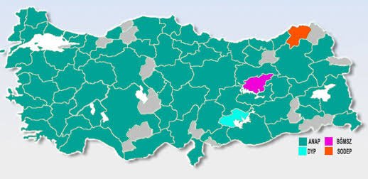 Bu harita 1984 yerel secimleri. Yeşil renk TSK desteğiyle kazanan Özalın partisi ANAP ı temsil ediyor.