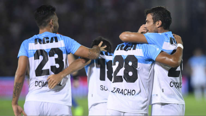 Cadena3Com's tweet photo. #Superliga
Racing se consagró campeón y suma nueve títulos en Primera https://t.co/oZZuNAD9fx https://t.co/b5QALx012T