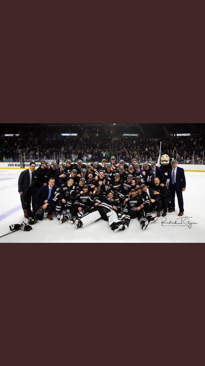 Thank you fans for making this weekend an unforgettable experience at the dunk. Best fans in college hockey. Hope to see you in Buffalo! #GoFriars #stilldancing 💃🏼