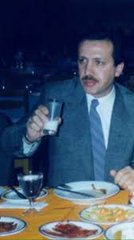 Mustafa52393280's tweet photo. @kuebdk Kederli bugün reis üzmeyelim https://t.co/1MX2HQLrcw