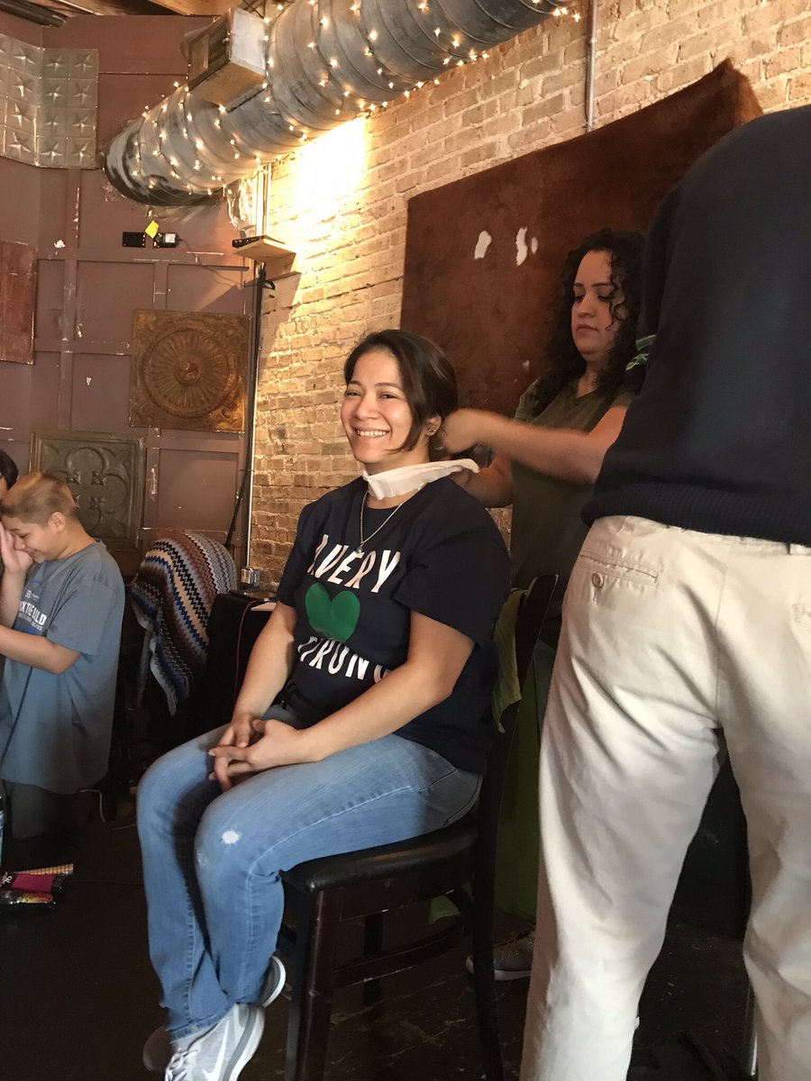 BridgePrek's tweet photo. An extremely special shout out to one of our students mom for shaving her head in honor of Mrs. Smiths daughter at the Baldricks fundraiser today. Thank you so much to Adam from room 7s mom! @BridgeSchool2 #bridgefamily #baldricks #baldandbeautiful #thankful https://t.co/HbHTbjdDPN