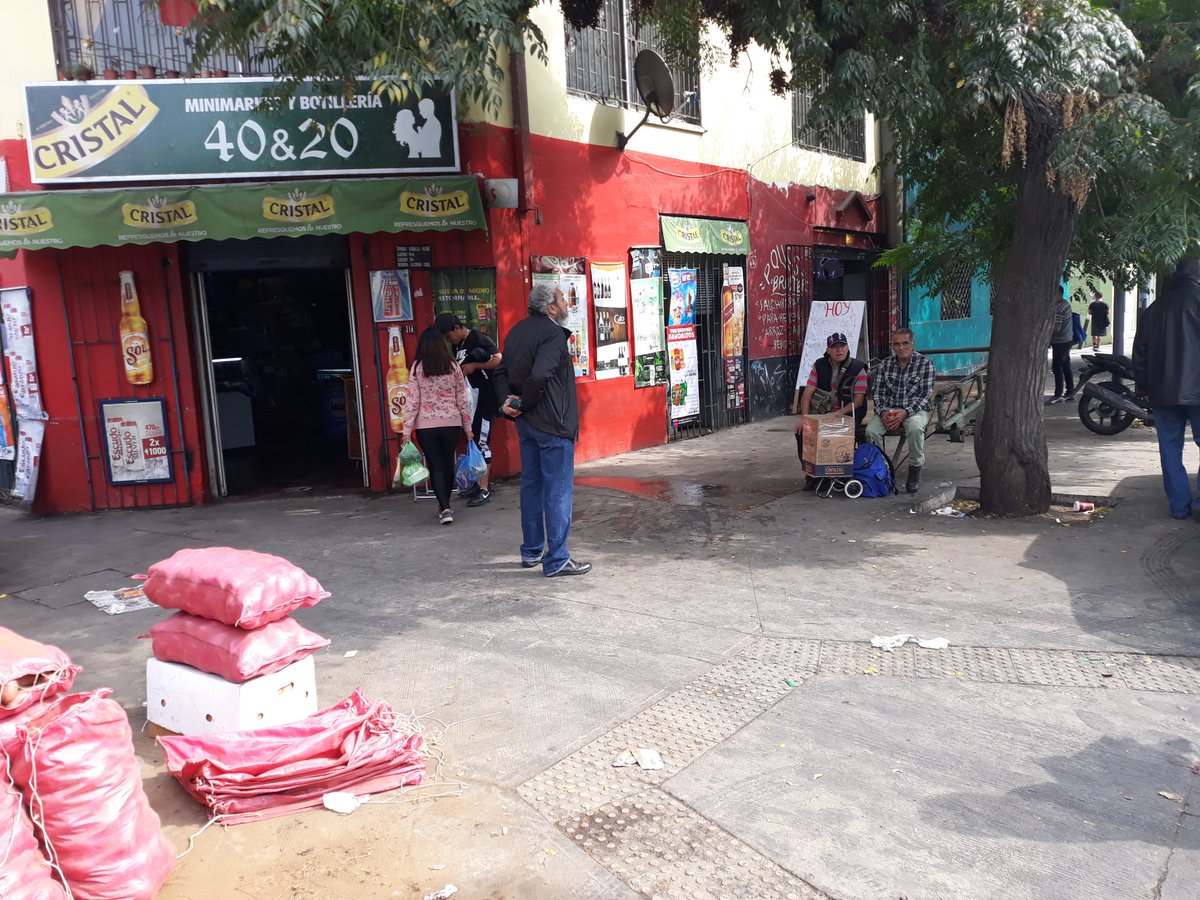 Insp_General's tweet photo. @pipajulio @Duranbaronti @Muni_Indep Vecinos estuvimos durante la mañana y medio día  reportando. Escanilla con Colón https://t.co/UlmZwsTL3d