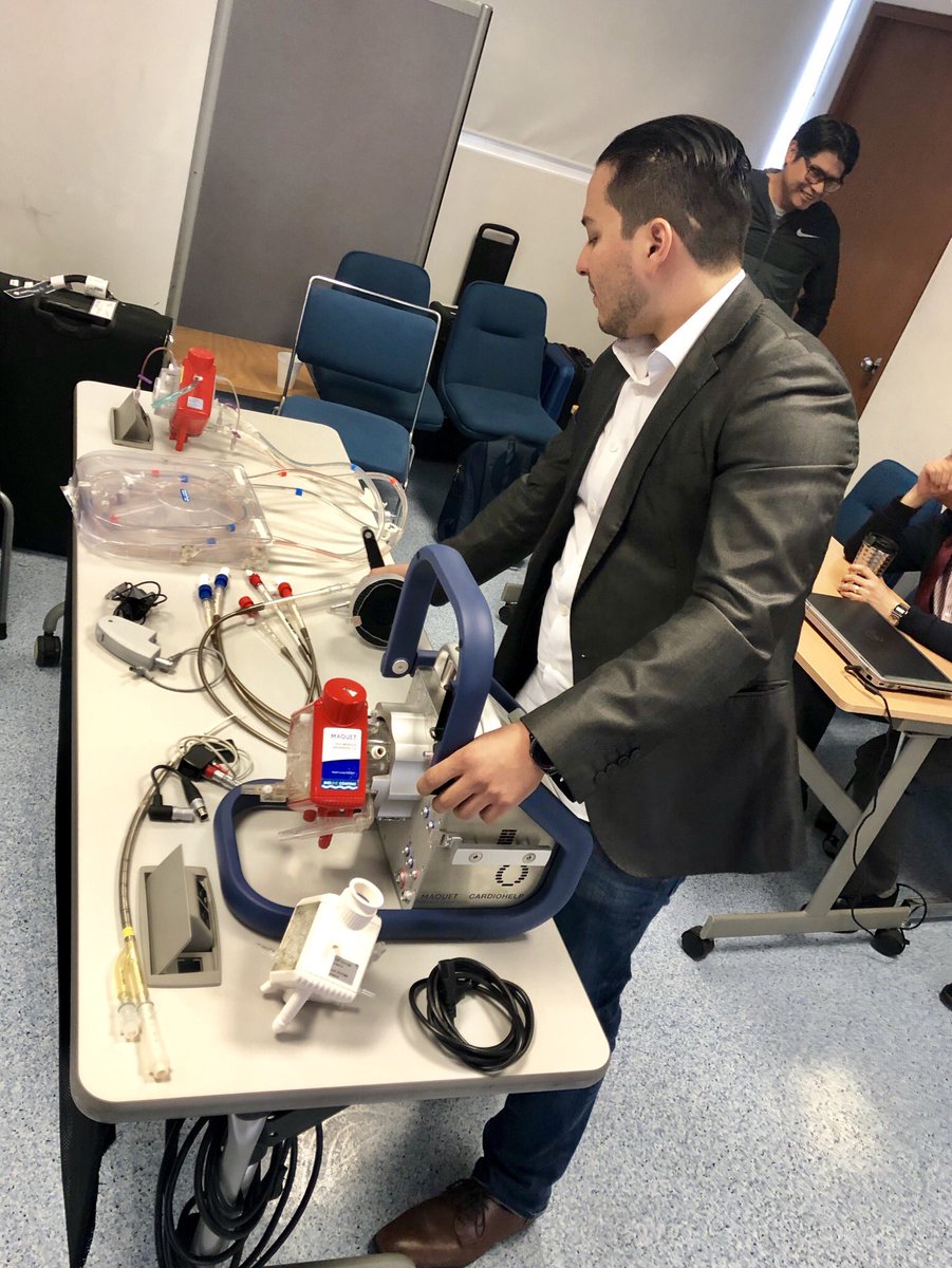 eduvariCCM's tweet photo. Armado del equipo #Cardiohelp de @GetingeGlobal Maquet. Curso con el equipo ECMO/ELS México en #CeCaDa @CMDalinde https://t.co/c4G9yM7mbs