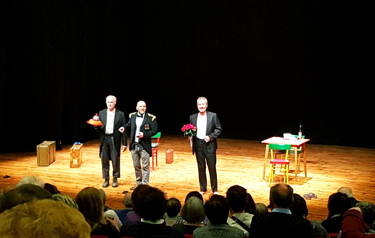 CSSUdine's tweet photo. Che grande #Fieste!
Applausi e doppio #tuttoesaurito a #Sedegliano e #SanVitoalTagliamento @ertfvg
per l'atteso debutto della nuova irresistibile commedia del #TeatroIncerto #ClaudioMoretti, #FabianoFantini e #ElvioScruzzi!
Prossimo appuntamento 13 aprile a #CaminoAlTagliamento! https://t.co/uwRlU7UKqR