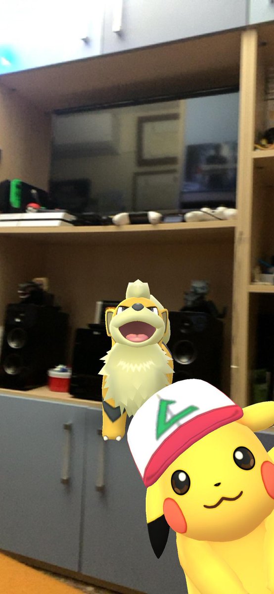 Luisfa_777's tweet photo. ¡Nuevo Mini-Evento de #AprilFoolDay en #PokemonGO 👀👏🏻! Tendremos a #Pikachu con #GorraDeAsh cuando hagamos un #PhotoBoom durante todo del día 1 de Abril📸. Podremos obtener hasta 5 con la posibilidad de obtenerlo shiny✨😯 ¡A tope entrenadores💪🏻! #LuisfaTech https://t.co/vBW8ou8dZG