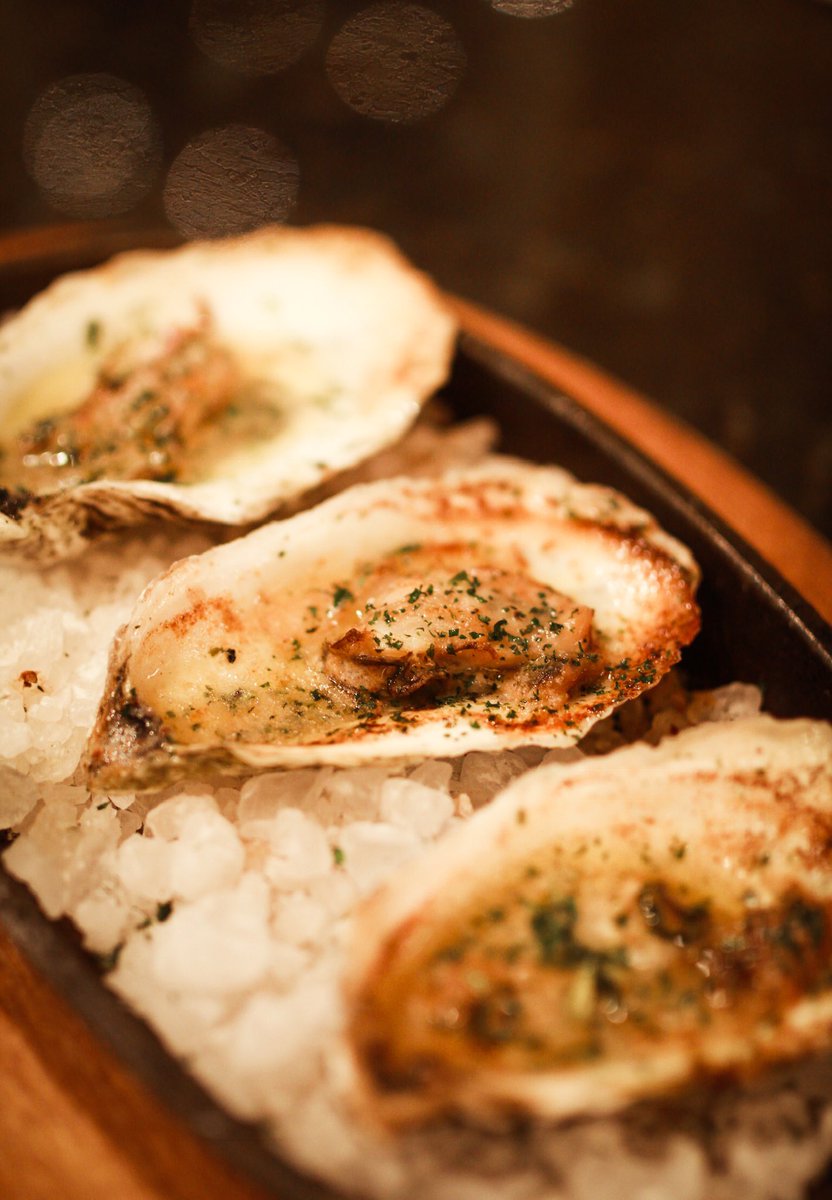 Happy National Oyster Day!!!! The Tavern has you covered with its Roasted oysters with white wine, and herbs 😏😍🥂 

#Oysters #AmericanBounty #TheTavern #CIA #Food #holiday #yum #delicious
