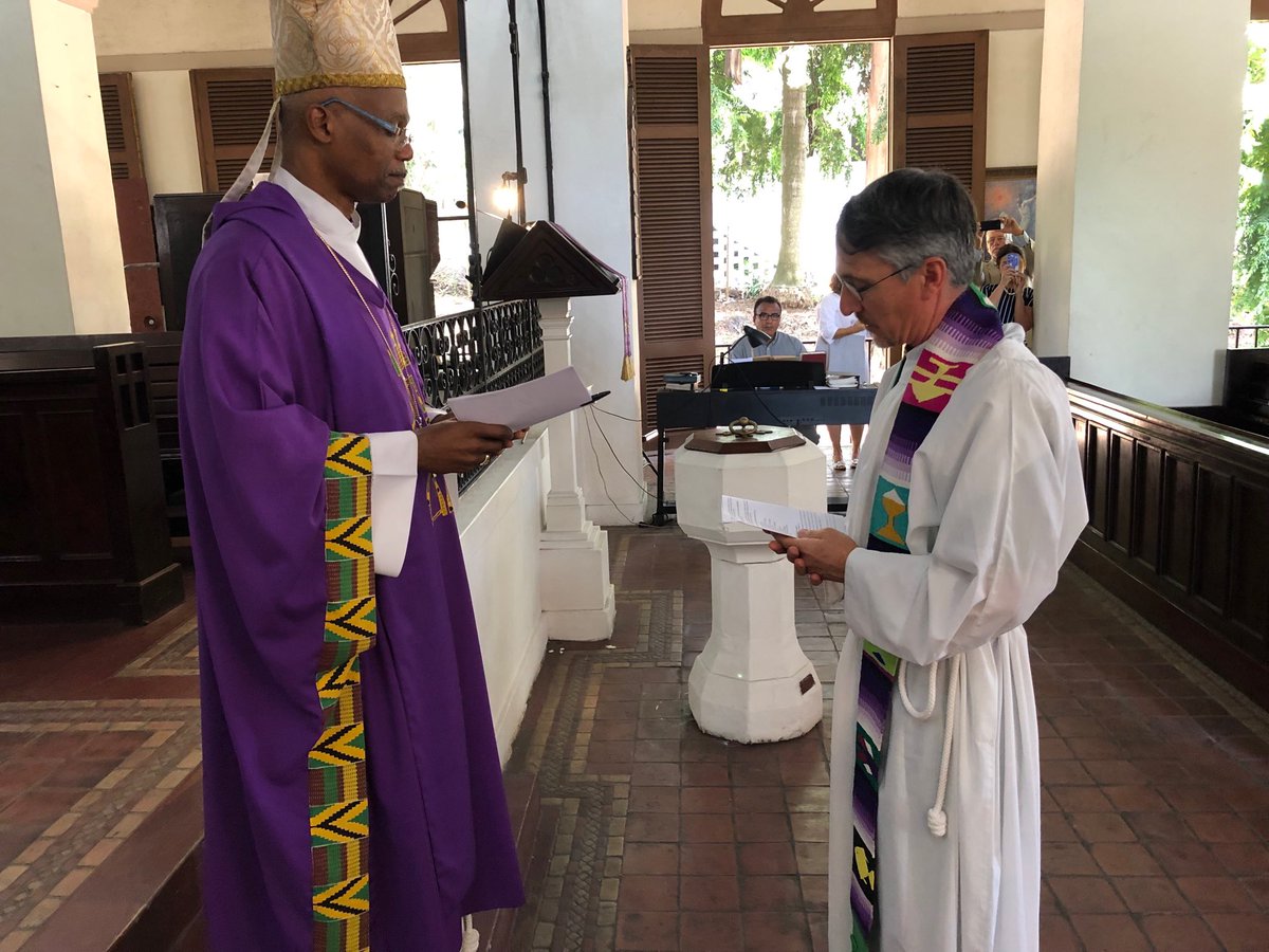 Mission to Seafarers chaplain Ian Hutchinson-Cervantes being licensed by the Archbishop of Panama as our brand new work formally gets under way.