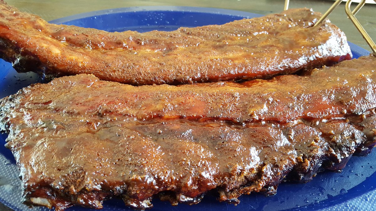 franklandry's tweet photo. Tasted good but I need to brush up on my technique... Used a bit too much salt in the rub and a bit too much charcoal. Hey, it's been long winter.... and my first time using the @PitBarrelCooker #bbq https://t.co/6oyONJxA07
