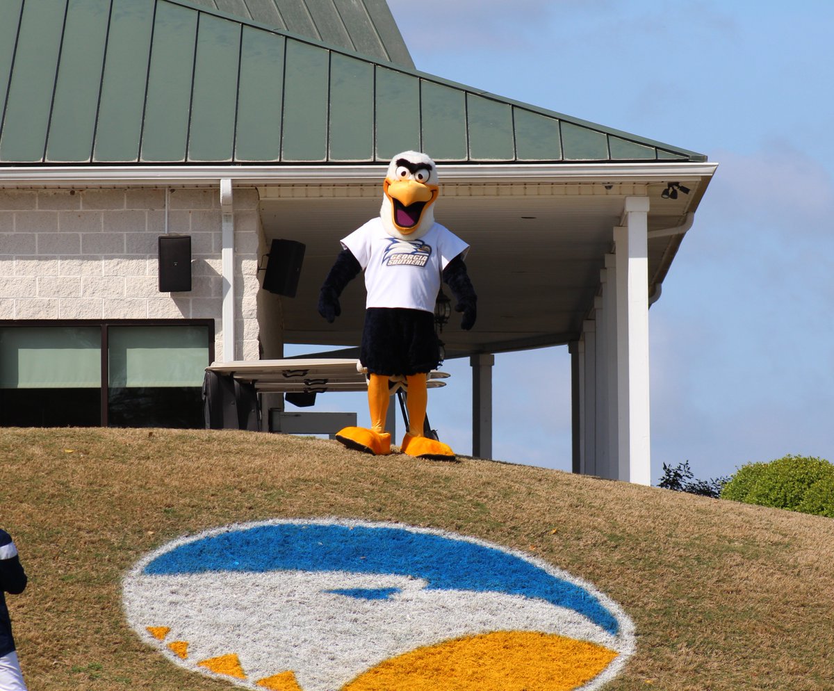 StrutterInvite's tweet image. GUS needs you to paint @GSGolfCourse #TrueBlue tomorrow! @GaSouthernWGolf has 15 shot lead going into the final round and senior Ansley Bowman is only 1 shot back individually. Come out and cheer on the Eagles in the Inaugural Strutter GUS Invitational!