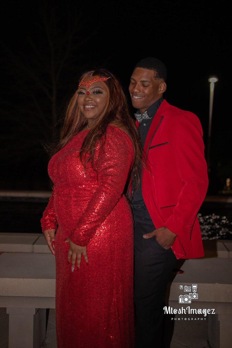 “I’m a savage to these guys, but to her i’m gentle” 👿➡️🥰 #mtoshimagez #photography #highschoolprom #promphotography #prom2019 #redpromdress