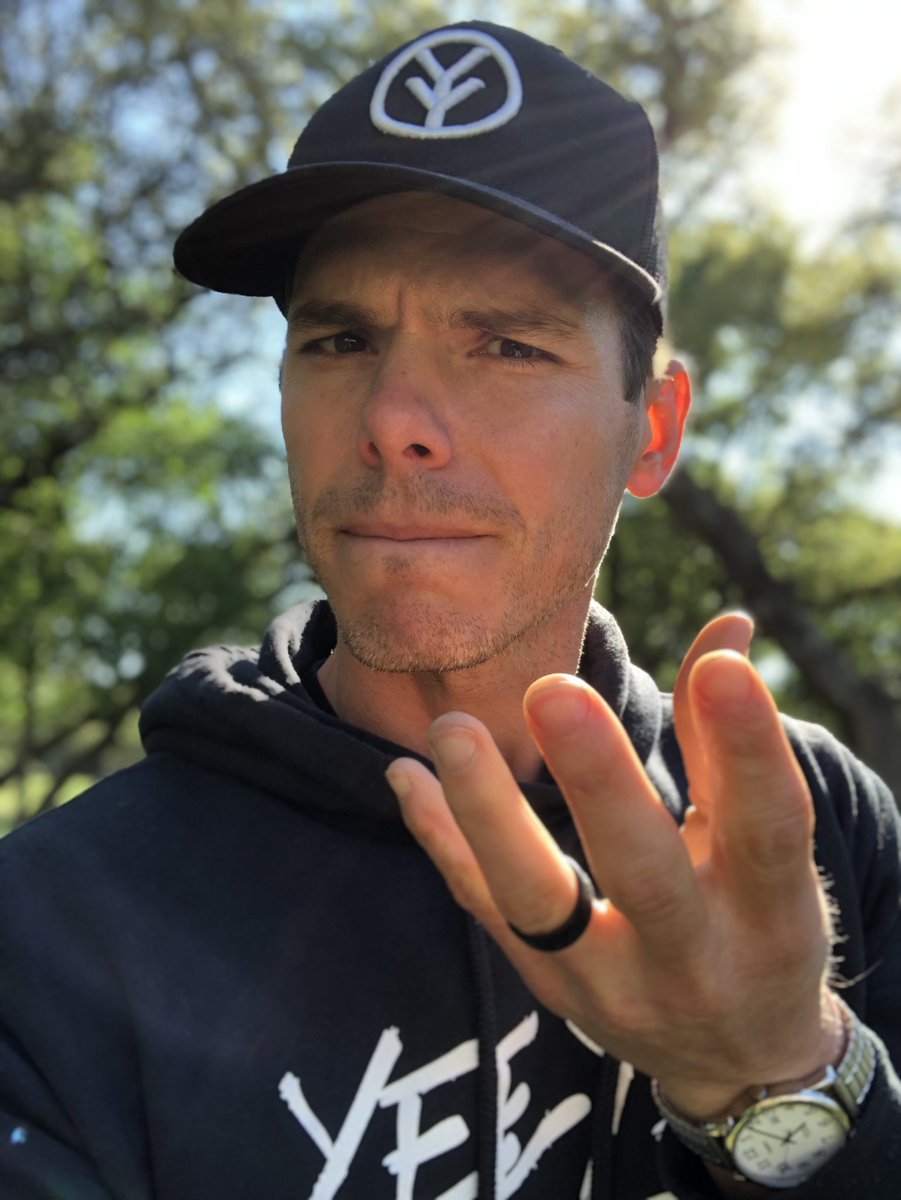 GrangerSmith's tweet photo. A new song?? Wait. Why?
https://t.co/NwZGMfid9b https://t.co/VpxjCLJw0y