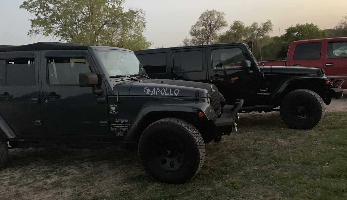 Tx_Anjel's tweet photo. We may live different lives but she will always be my ride or die #jeep #jeepher #texasjeepers #wedoitbetter https://t.co/MBy54T2f1z