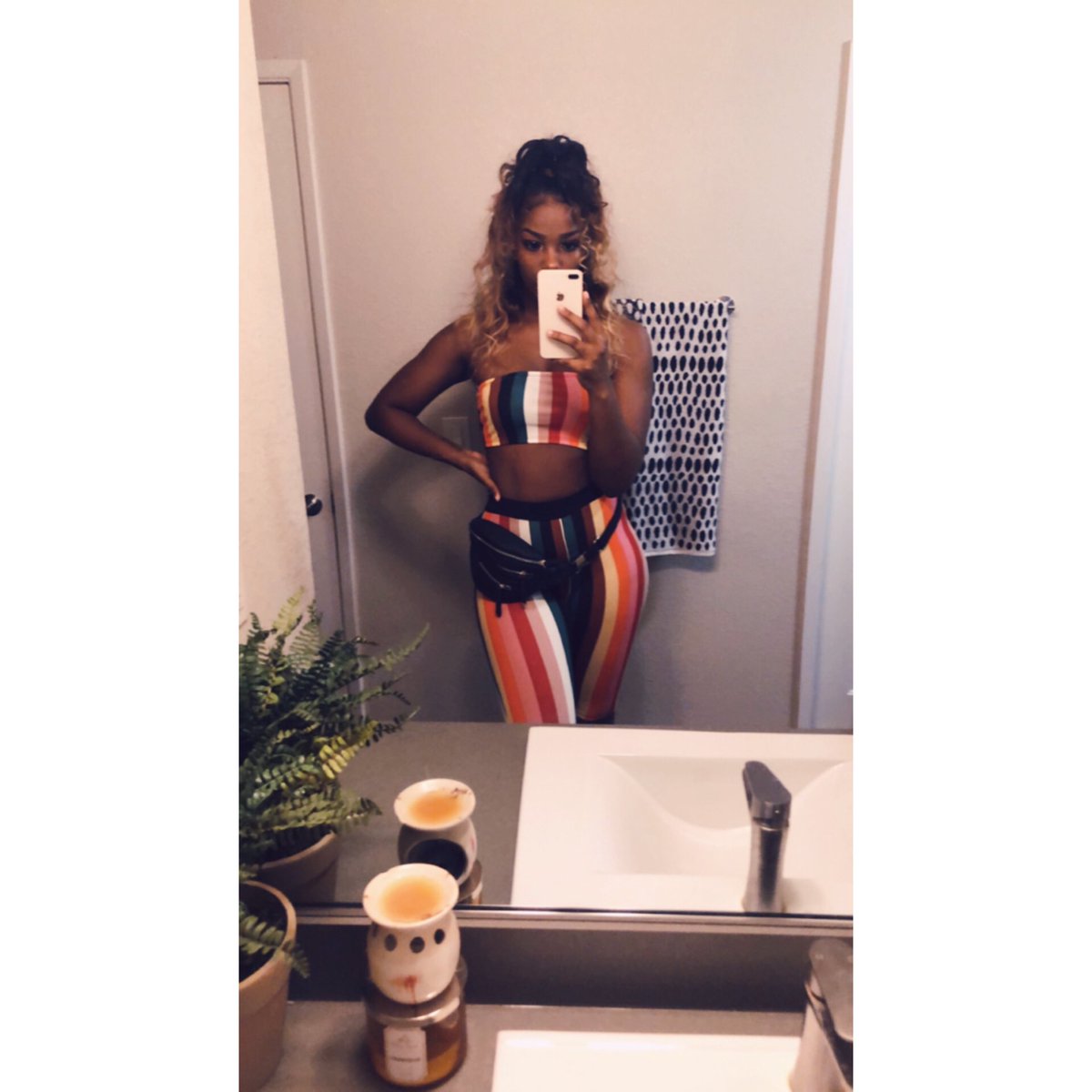 _SHEBoutique's tweet image. Shop the STRIPE ME DOWN SET! This set of perfect to dress up or down crop top with biker shorts!! ‼️ #sheboutique #supportblackbusiness #croptop #bossbabe #sets #twopiece #colorfulset #owner