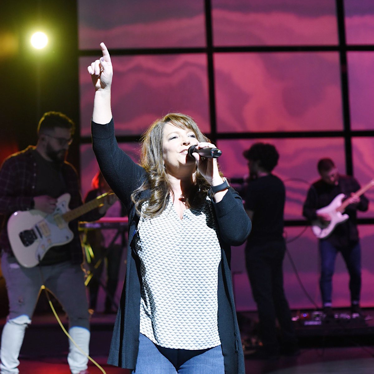 OneChurchMusic's tweet photo. Water Baptism Sunday is our favorite. 🙌 What a day!
Here’s our #SundaySetlist
Hindsight (Hillsong Y+F)
Resurrecting (Elevation Worship)
Living Hope (Phil Wickham)
Won’t Stop Now (Elevation Worship)
#UsingMusicToUniteUs https://t.co/LJGQCjJKfq