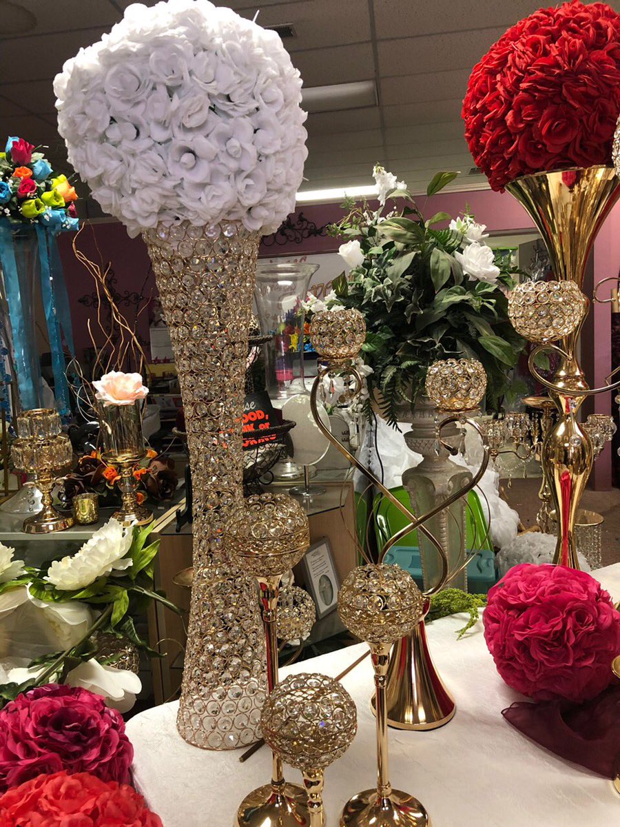 THE__MXR's tweet photo. We’ve got our centerpieces and decorations lined up and ready to go!We promise you won’t want to miss out on THE MXR, May 11th. BE THERE!! 

Tickets are $25 tomorrow for all juniors and seniors!! https://t.co/72Jx5IJisT