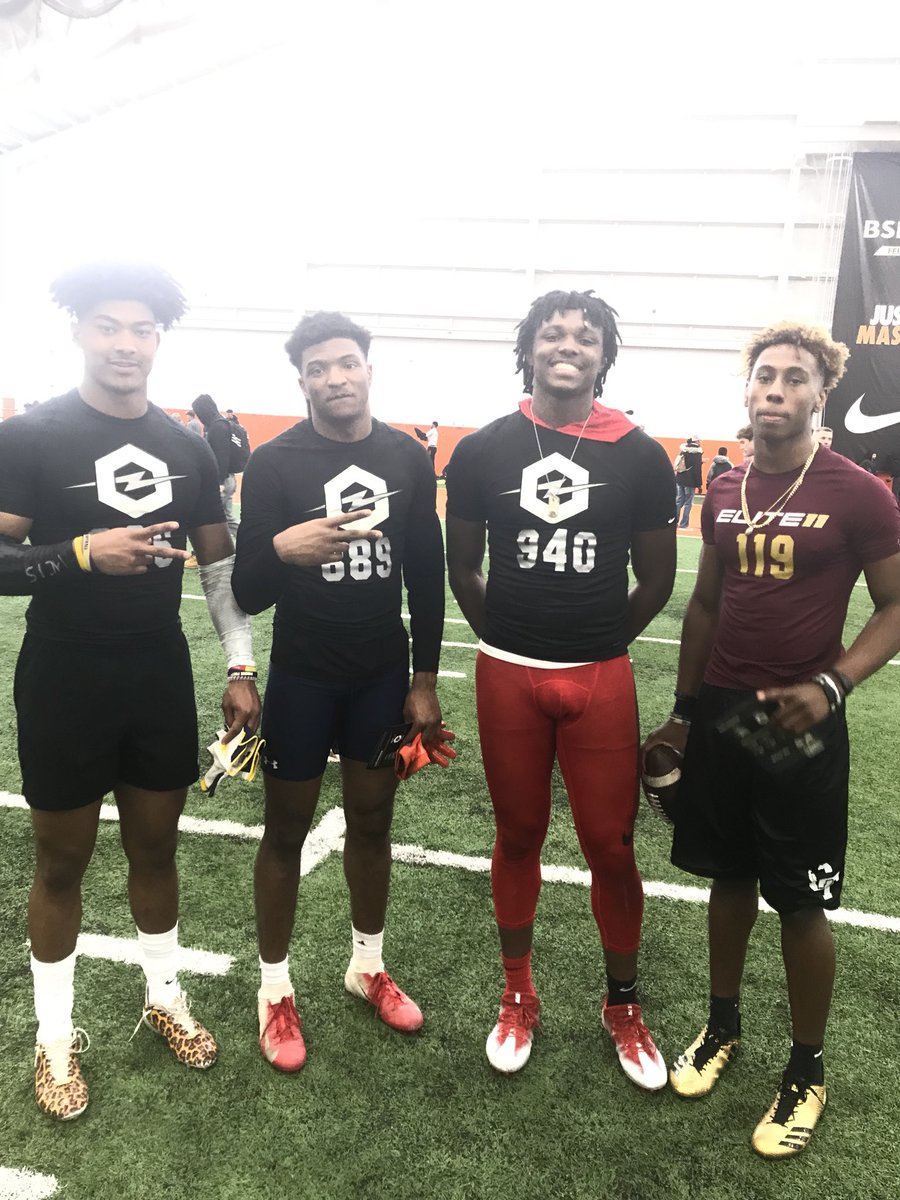DevellWashingt2's tweet photo. 🤷🏽♂️ @TheOpening @CarrMaliq @erniesands11 @SebastianBrownZ #MichiganTakeover https://t.co/e6FpEWVmyf