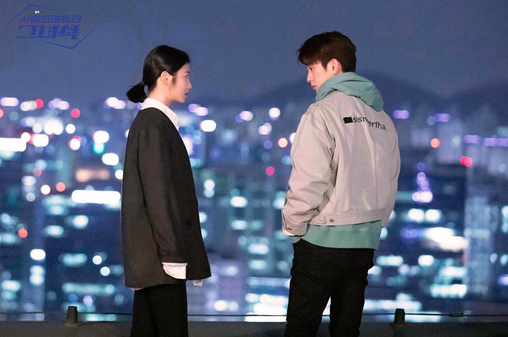 D3C0GZnVYAMzLRj.jpg:orig