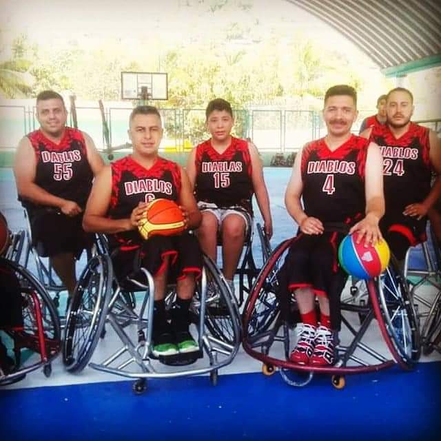 ADESSIREM1's tweet photo. Felicidades Diablos y Diablas por esos primeros lugares en el Torneo de baloncesto sobre silla de ruedas 2019 Coyuca Guerrero #deporteadaptado #mexiquenses #adessirem #baloncestoensilladeruedas https://t.co/S29rX8s7KQ