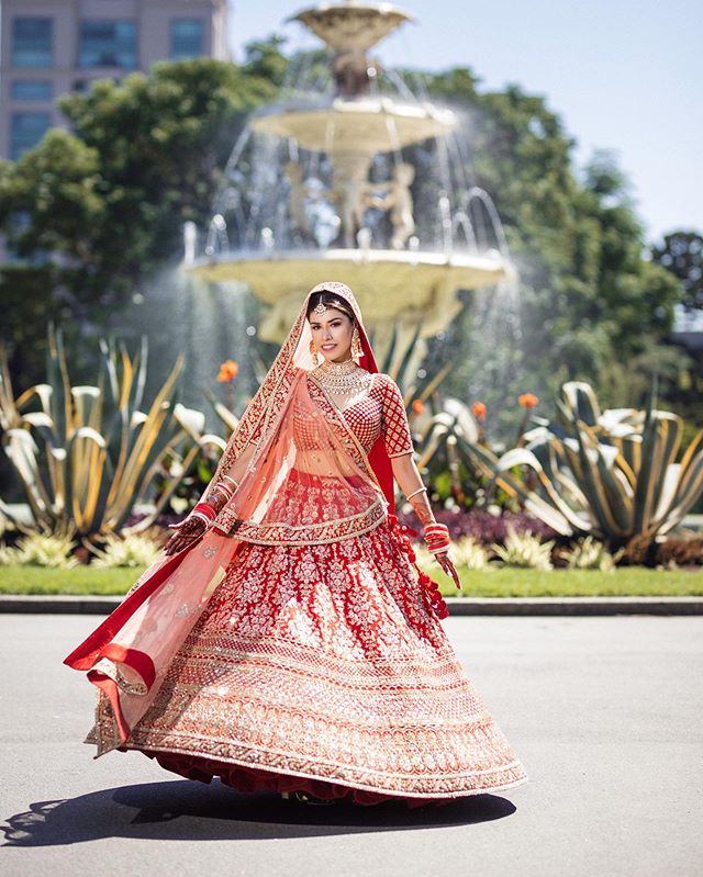 RollingCanvas's tweet photo. Manavi on her wedding day😍
Dress @sabyasachiofficial 
Hair &amp; Makeup @lajeenartistry 
Entertainment @enigmaticentertainment 
Rolling Canvas
https://t.co/bogHmizJBl
#sabyasachibride #sabyasachi #sabyasachilehenga #sabyasachijewellery #sabyasachimukherjee #sabya #sabyasachisaree https://t.co/pp1c5bdy8u